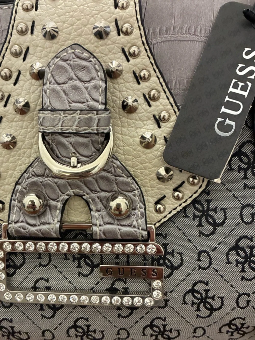 Guess NWT Y2K Rare Diamond G Shoulder Bag in Silver Grey with Studded Detail - Picture 7 of 7